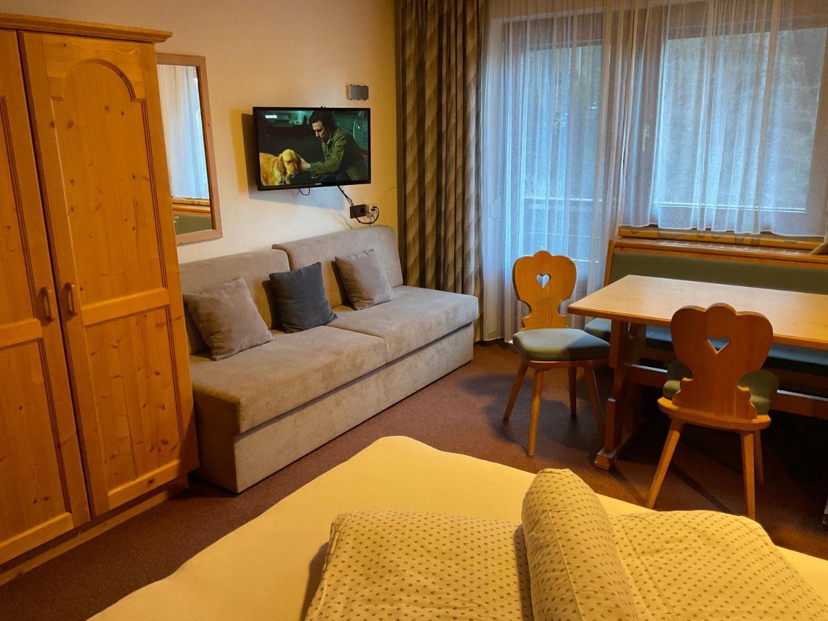 Garni Petter Hotel คัพเพิล ภายนอก รูปภาพ