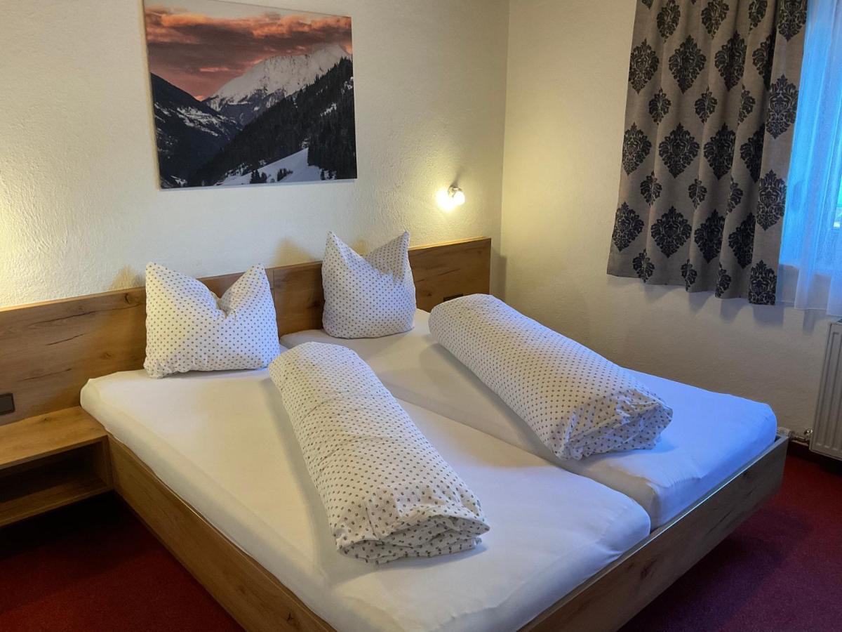 Garni Petter Hotel คัพเพิล ภายนอก รูปภาพ