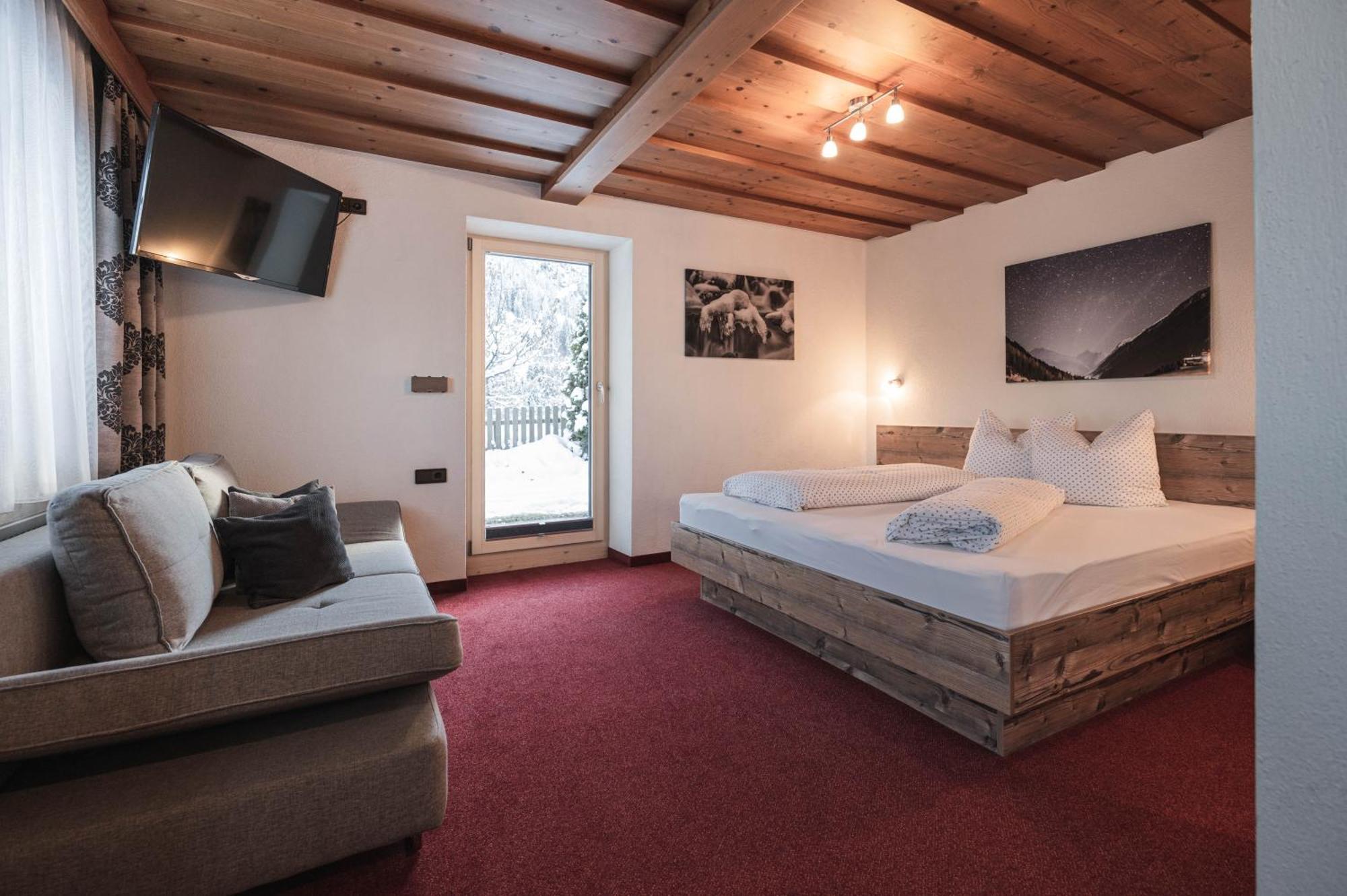 Garni Petter Hotel คัพเพิล ภายนอก รูปภาพ
